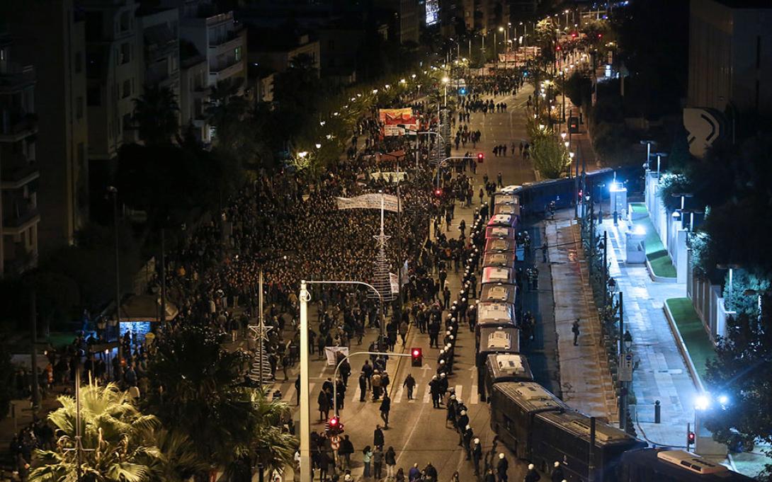 πορεια πολυτεχνειο πρεσβεια ΗΠΑ.jpg