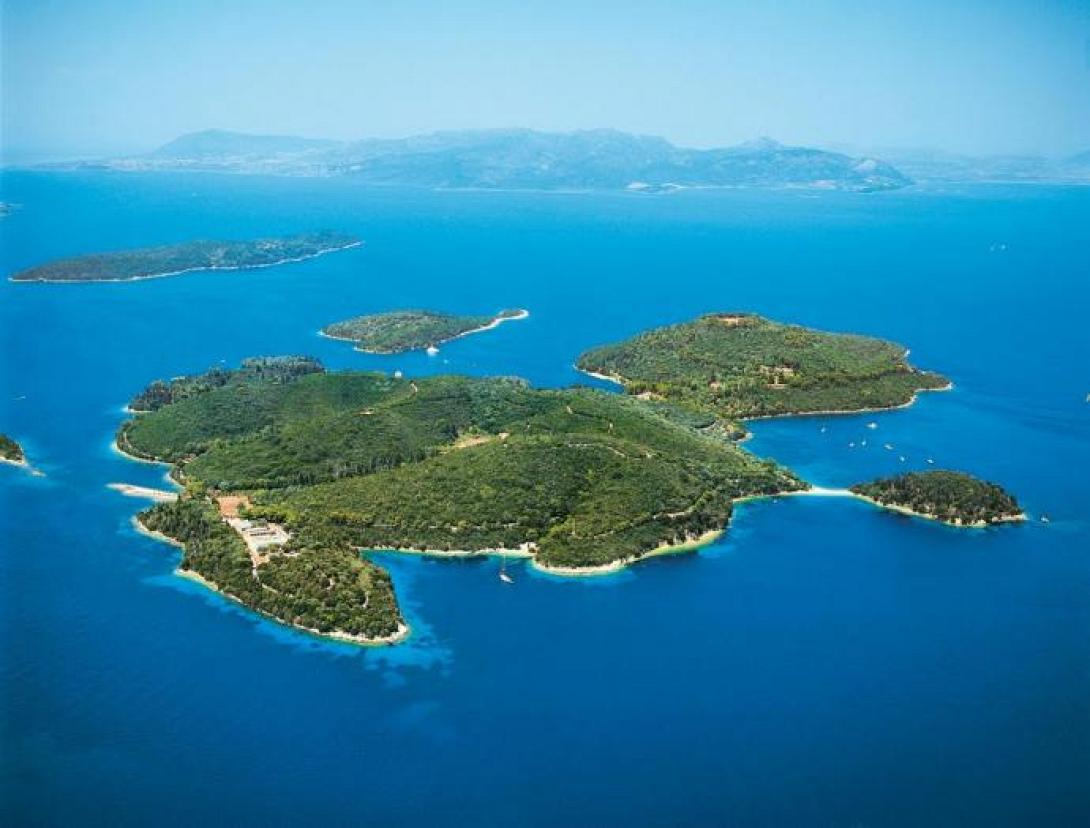WSJ: "Με λίγα (λόγω κρίσης) εκατομμύρια ευρώ μπορείς να αγοράσεις ένα ελληνικό νησί"