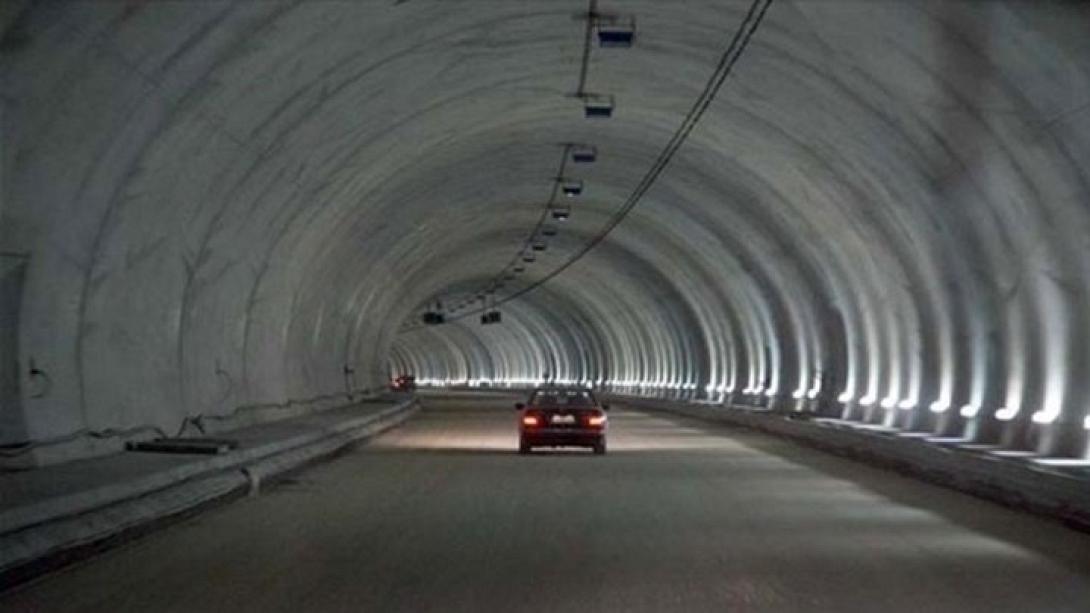 σήραγγα τεμπών