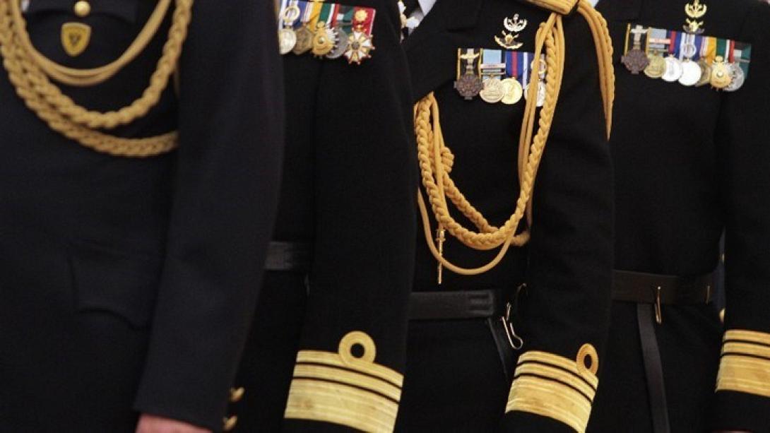 απόστρατοι