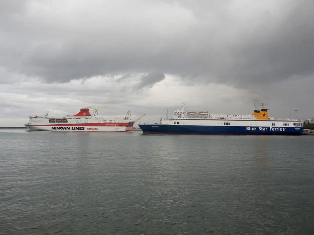 Τα πλοία φεύγουν από το λιμάνι του Ηρακλείου