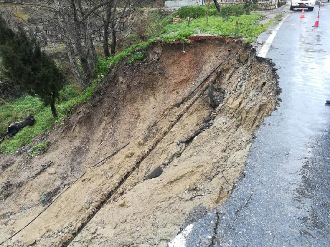 Ο δρόμος έχει παρασυρθεί...