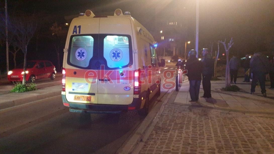 Διασώστες του ΕΚΑΒ έφτασαν άμεσα στο σημείο.