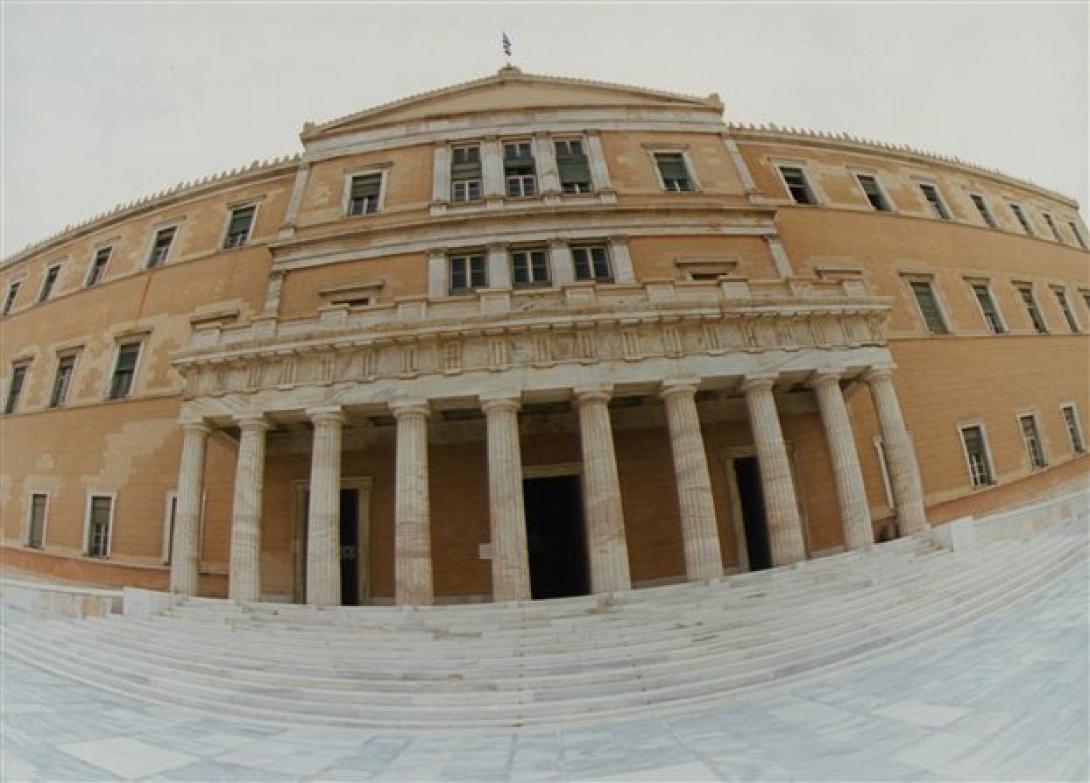 Νίκος Ρωμανός: Ξεκινάω και απεργία δίψας - Σήμερα η συνεδρίαση στη Βουλή