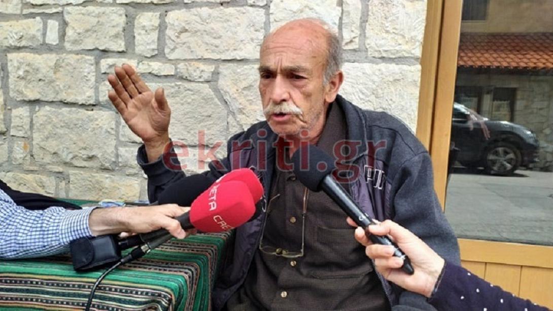 Ο Γιάννης Ξηλούρης, πατέρας του θύματος Γιώργου Ξυλούρη