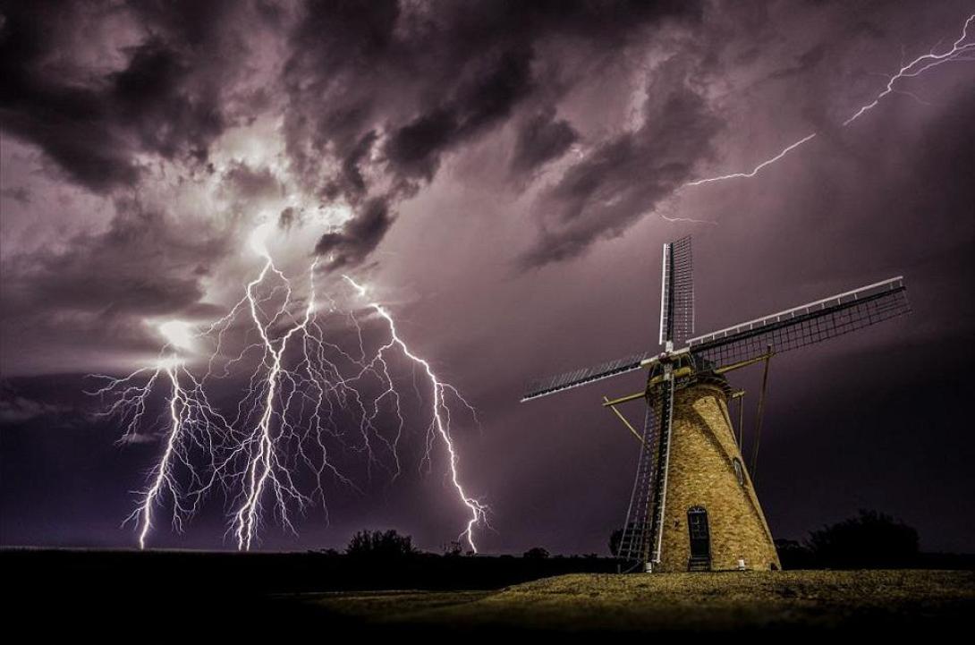 960_supx-storm-over-holland.jpg