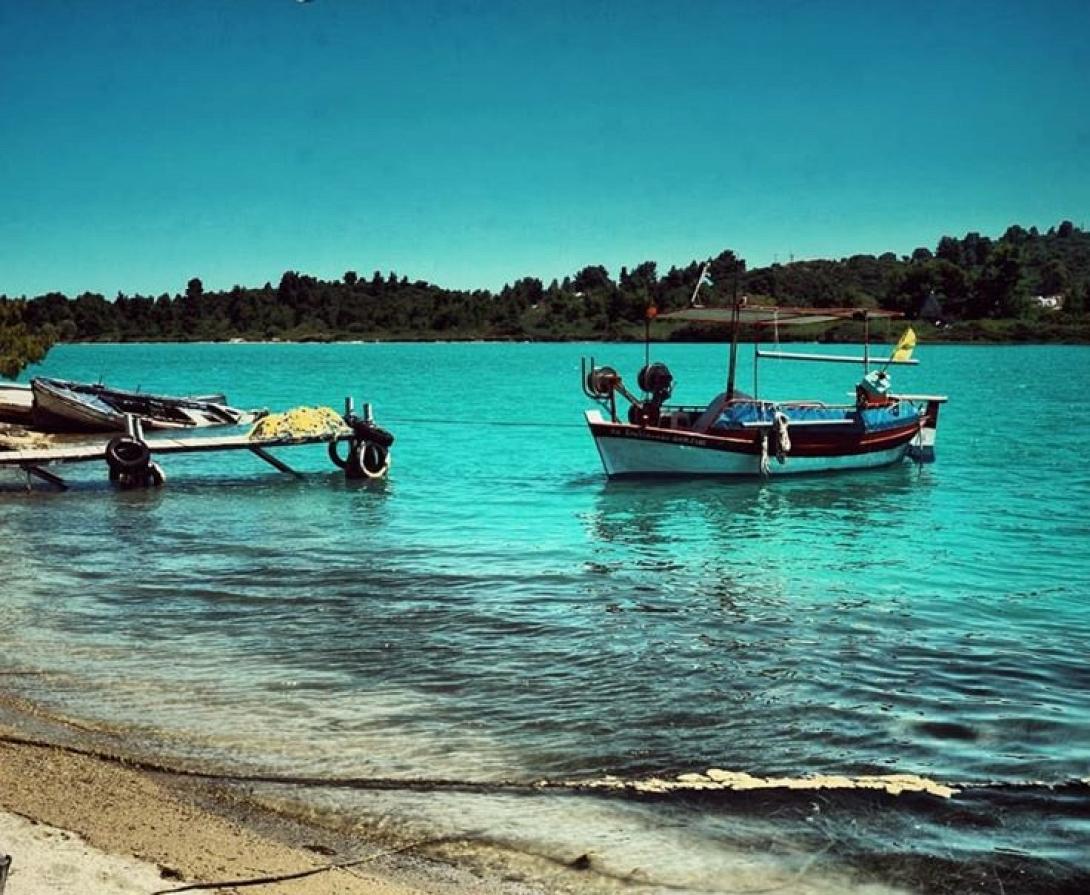 βάρκες καλοκαίρι νησί θάλασσα