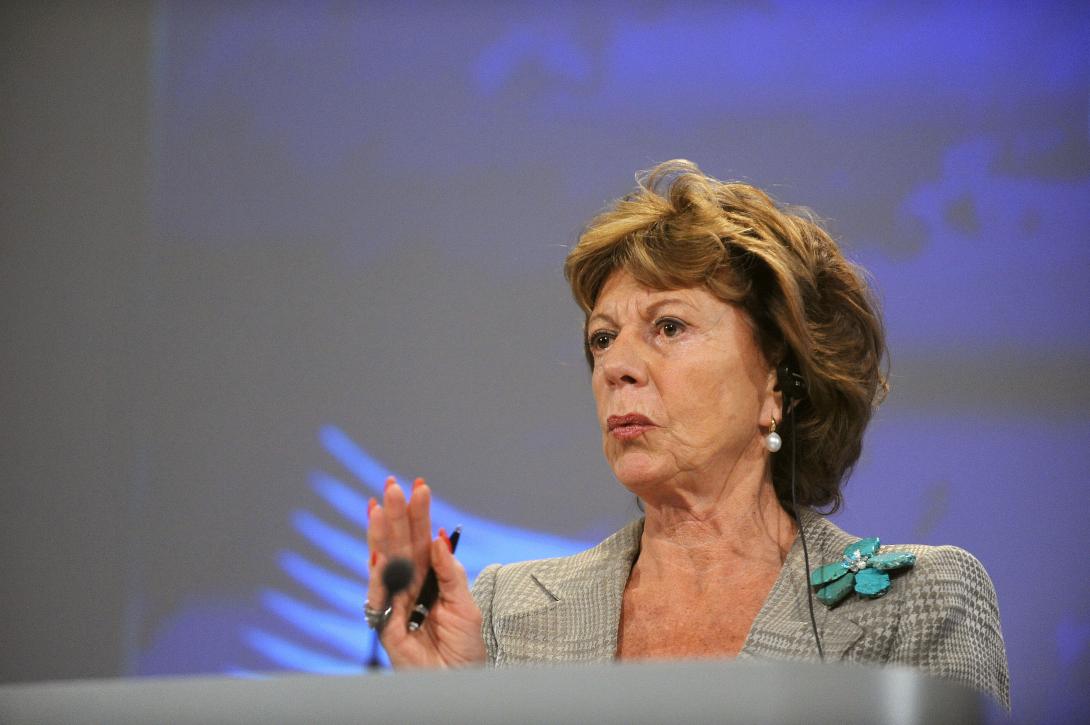 Neelie Kroes