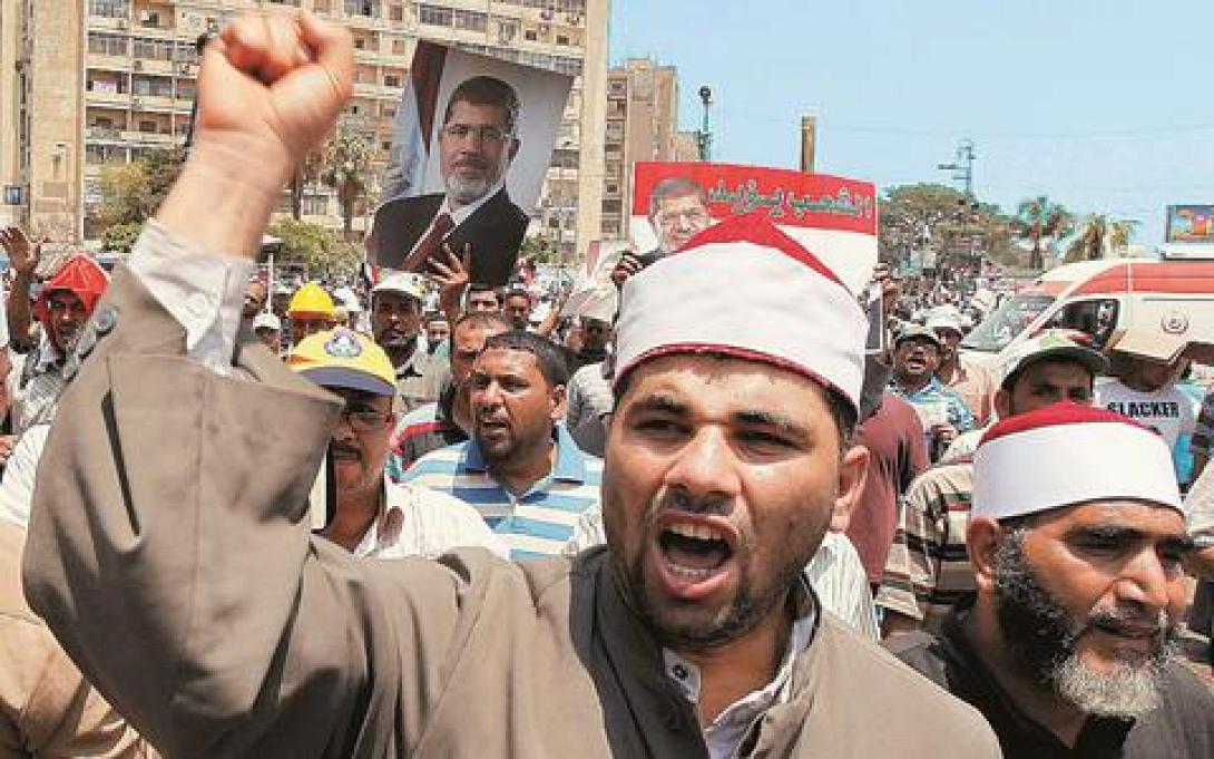  Ο αρχηγός των Αδελφών Μουσουλμάνων και 36 ισλαμιστές καταδικάσθηκαν σε ισόβια