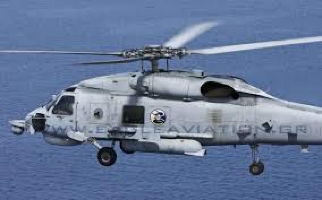 Με επικόπτερο της Πολεμικής Αεροπορίας ο απεγκλωβισμός τριών ατόμων από τη Δίρφη