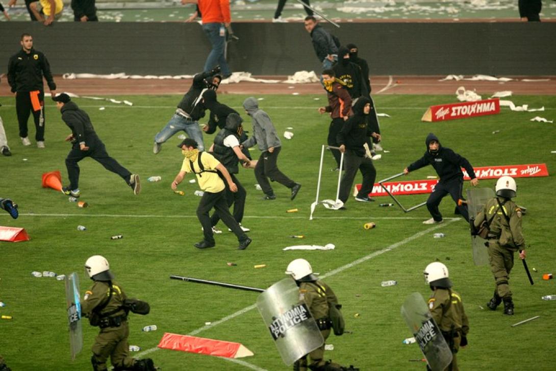 «Πράσινο» φως στις εισηγήσεις Κοντονή για τη βία στα γήπεδα