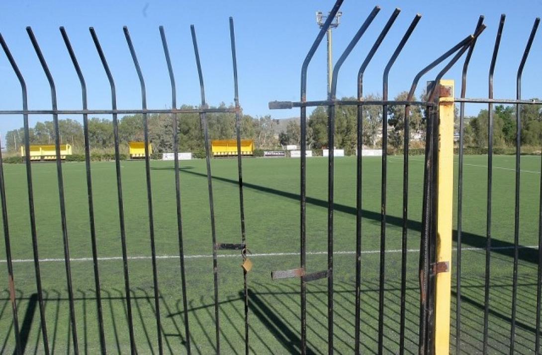 Τεχνητή λίμνη το γήπεδο της ΑΕΚ Κατσαμπά στον Καρτερό! (φωτογραφίες)