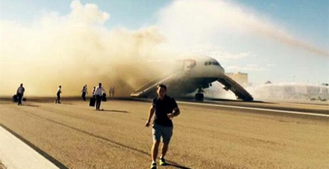 αεροπλανο φωτια