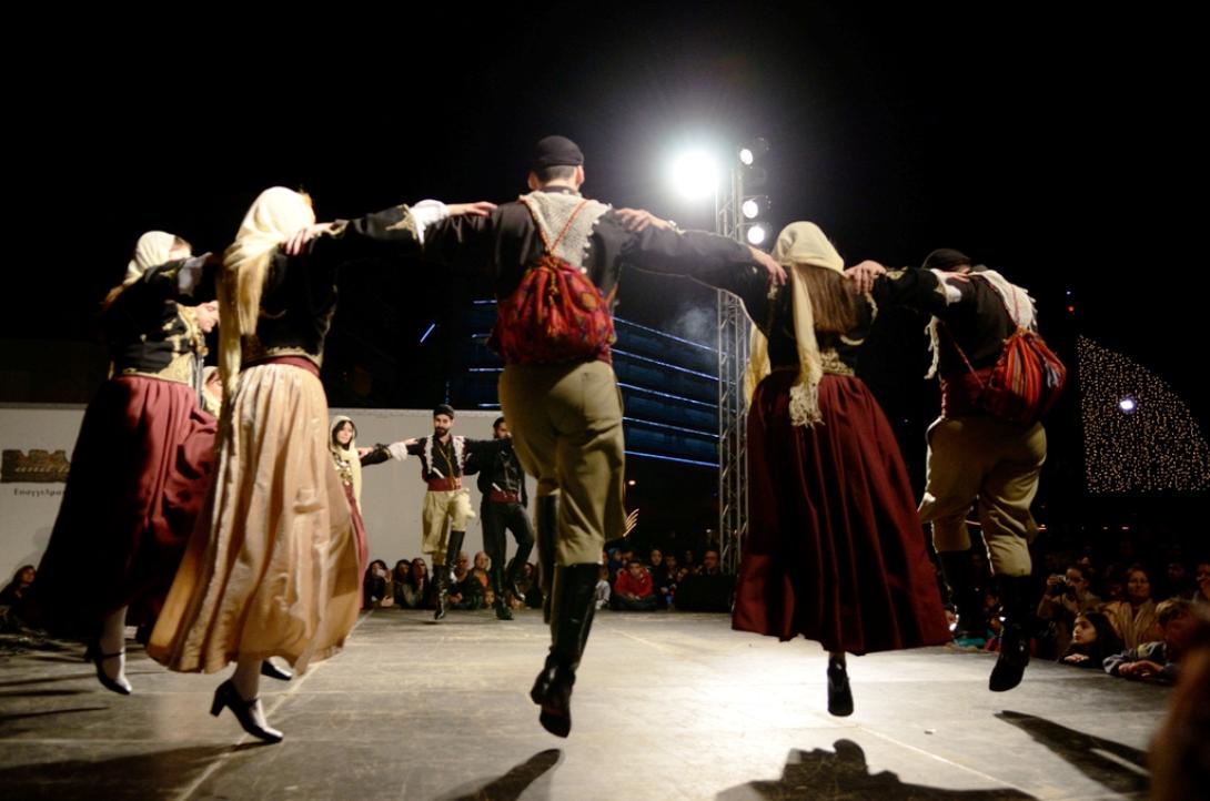 Ο Όμιλος "Αετογιάννης"  ξεσηκώνει με χορούς και γλέντια το Ηράκλειο