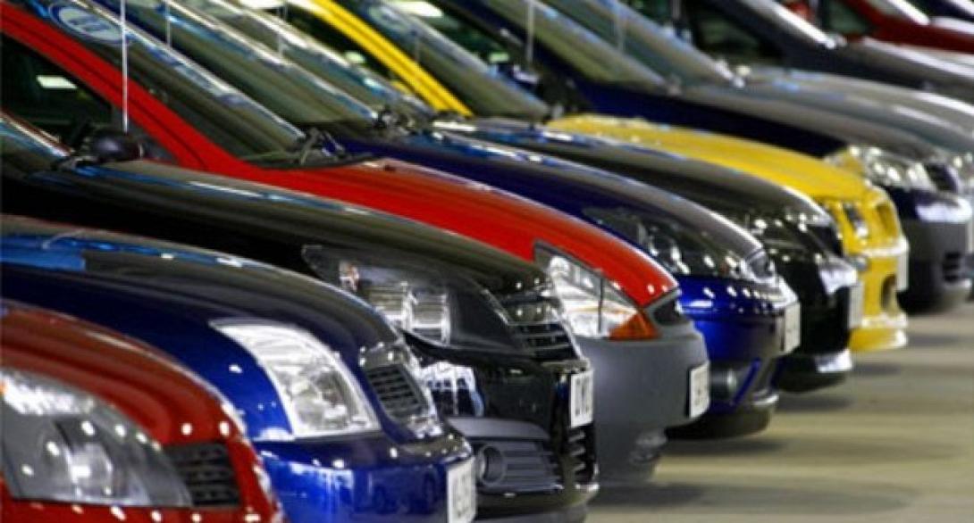 Λιγότεροι φόροι για τα αυτοκίνητα το ... 2015