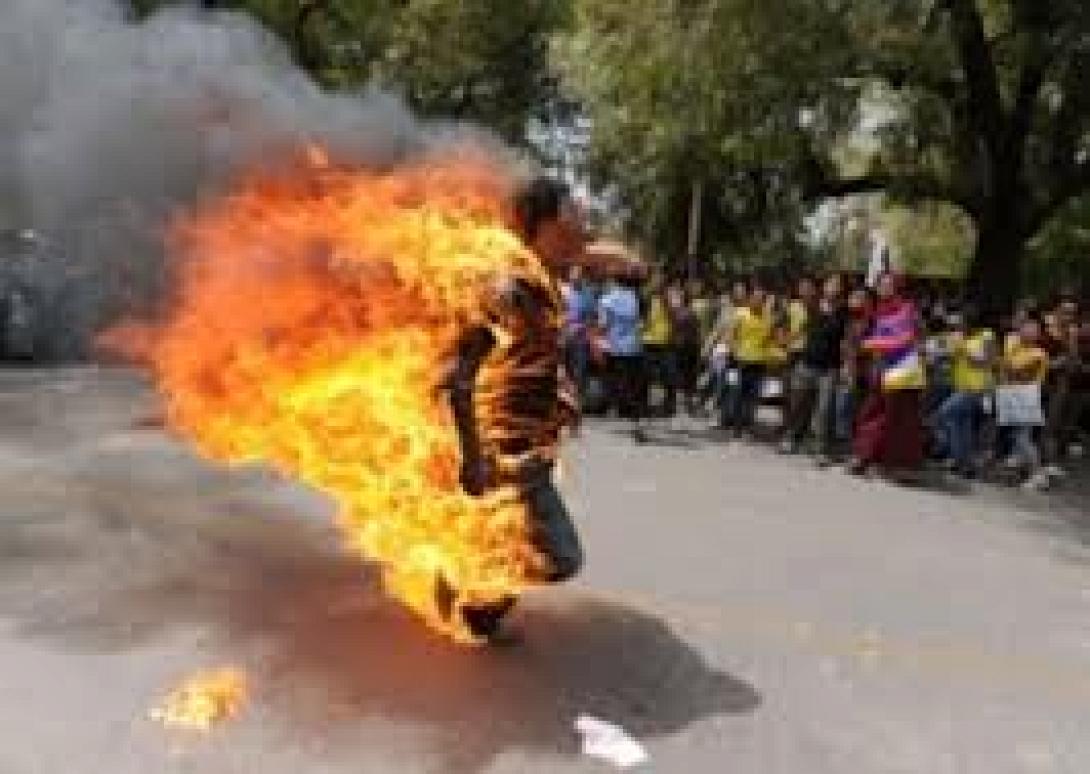 Βιετναμέζα αυτοπυρπολήθηκε διαμαρτυρόμενη για την επεκτατική στάση της Κίνας