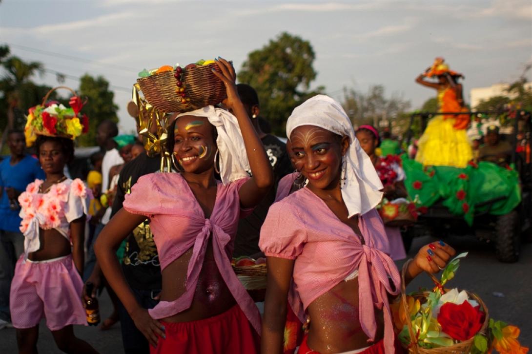Αϊτή: Καρναβαλιστές βρήκαν τραγικό θάνατο όταν το άρμα τους χτυπήθηκε από ρεύμα 