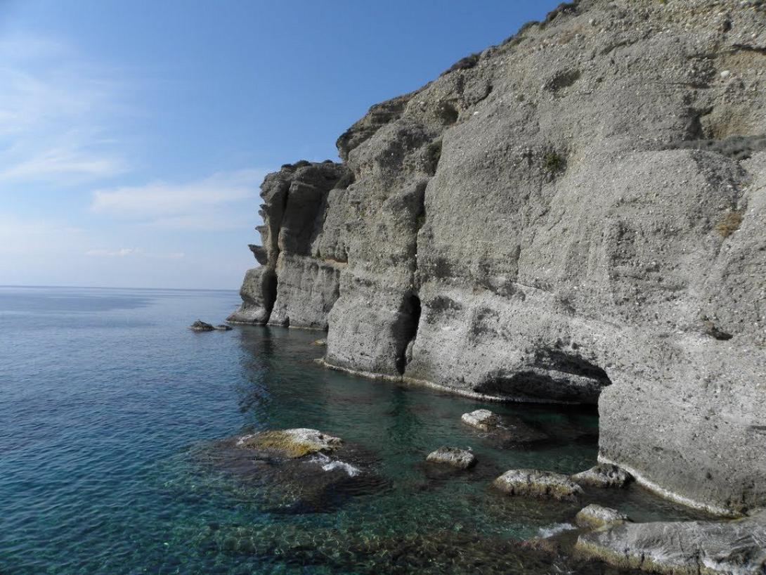 Η μυθική σπηλία στην Αγία Γαλήνη