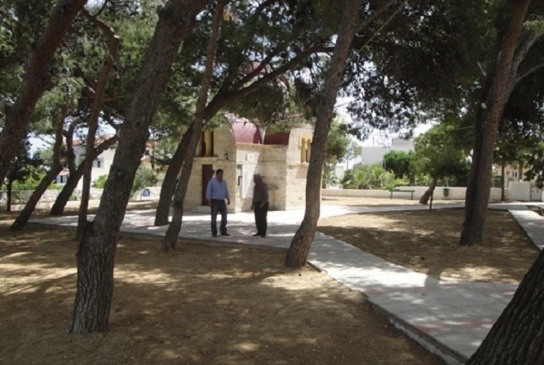 άγιοι πάντες εκκλησάκι