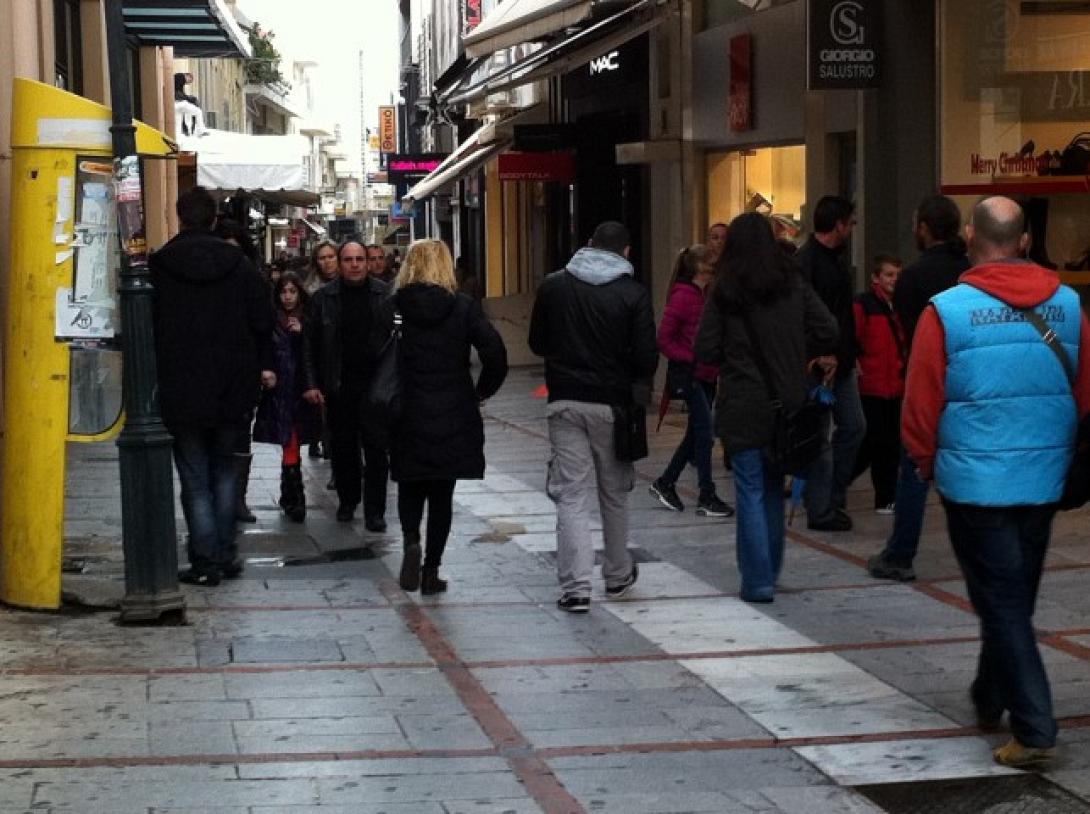 Ποντάρει στις ενδιάμεσες εκπτώσεις η αγορά του Ηρακλείου 