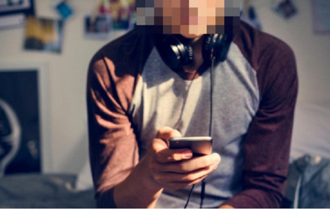 αγόρι κινητό