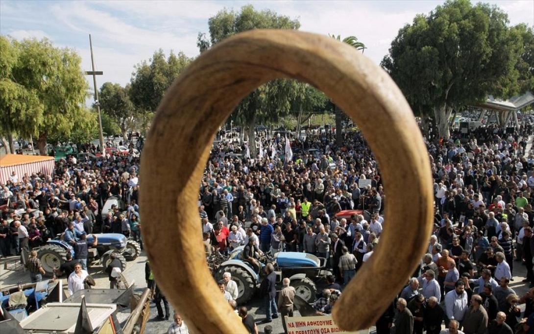 Μηνύματα συμπαράστασης στους Αγρότες