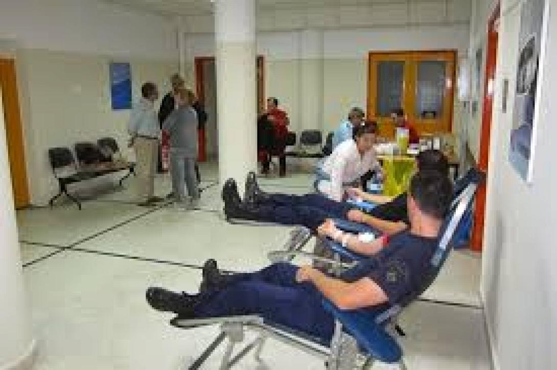 Οι αστυνομικοί δίνουν...το αίμα τους 