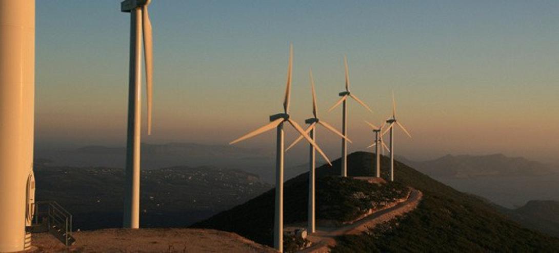Τρία νέα αιολικά πάρκα τέθηκαν σε λειτουργία στην Ελλάδα.