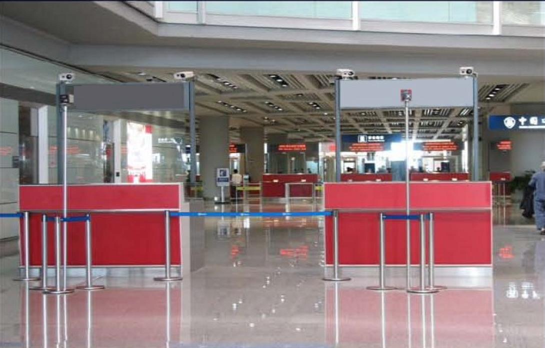 Δεν χρειάζονται μέτρα στα αεροδρόμια για τον Έμπολα εκτιμά η Κομισιόν