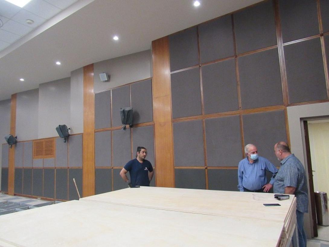 Αυτοψία στις εργασίες ανακαίνισης της ,αίθουσας «Μ. Καρέλλης» έκανε ο ,Δήμαρχος Ηρακλείου Β. Λαμπρινός