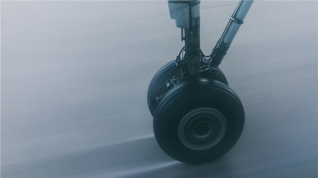 Τροχός αεροπλάνου αποκολλήθηκε κατά την απογείωση.jpg