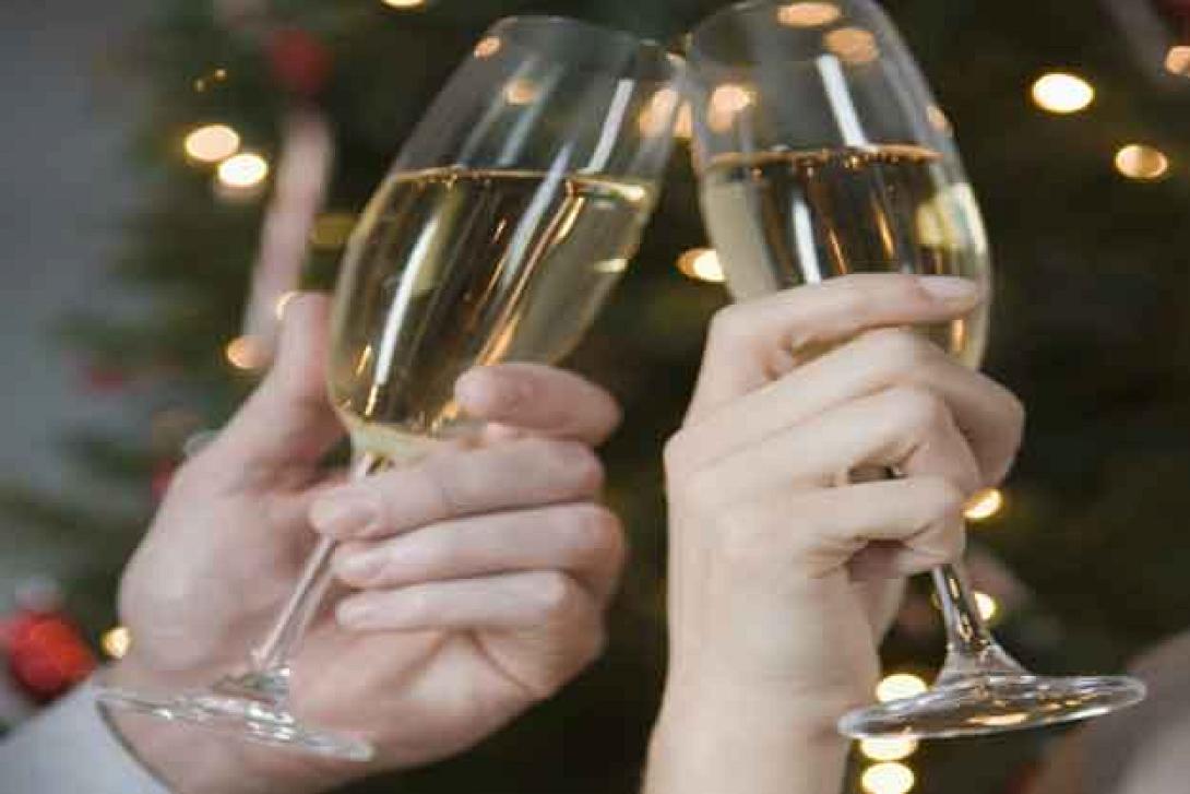 Γιορτές και αλκοόλ: Πως θα αποφύγετε δυσάρεστες καταστάσεις