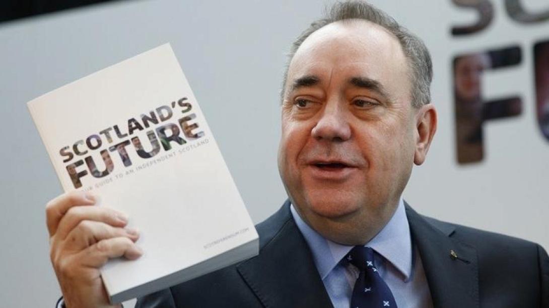 Άλεξ Σάλμοντ