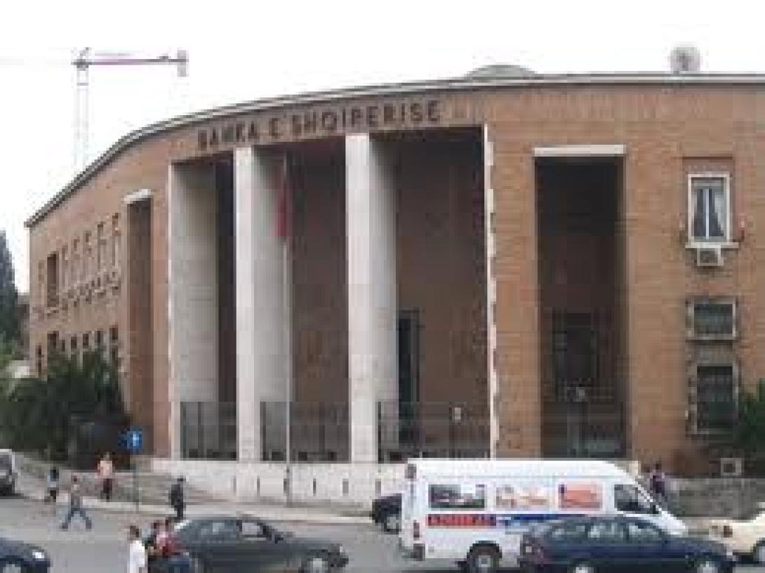  Έκλεψαν έξι εκατομμύρια δολάρια από την Κεντρική Τράπεζα της Αλβανίας
