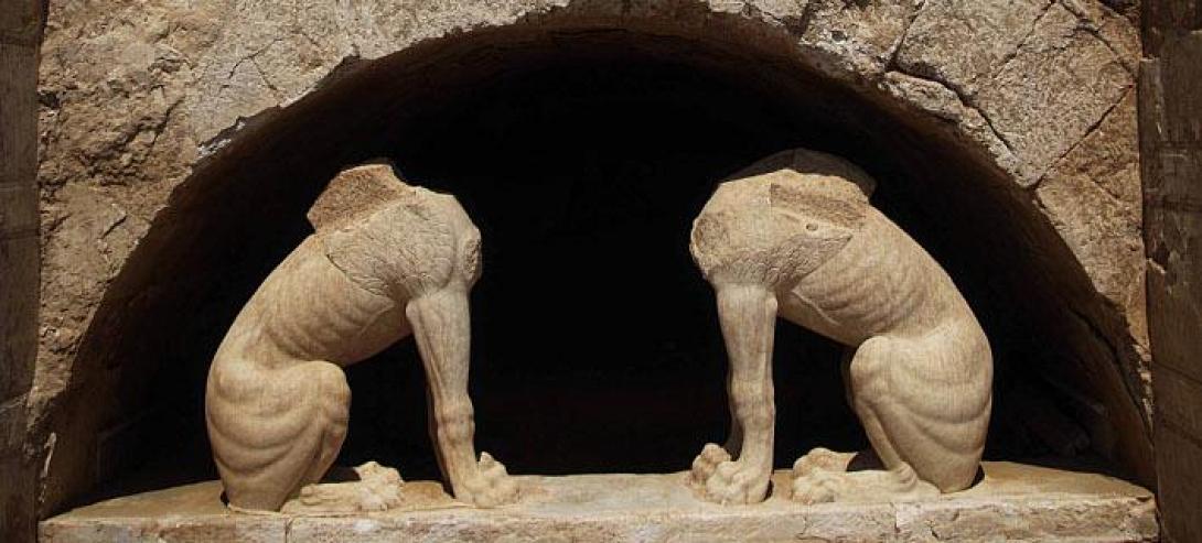 Ο γεωλόγος που αμφισβητεί την Κ. Περιστέρη για την Αμφίπολη