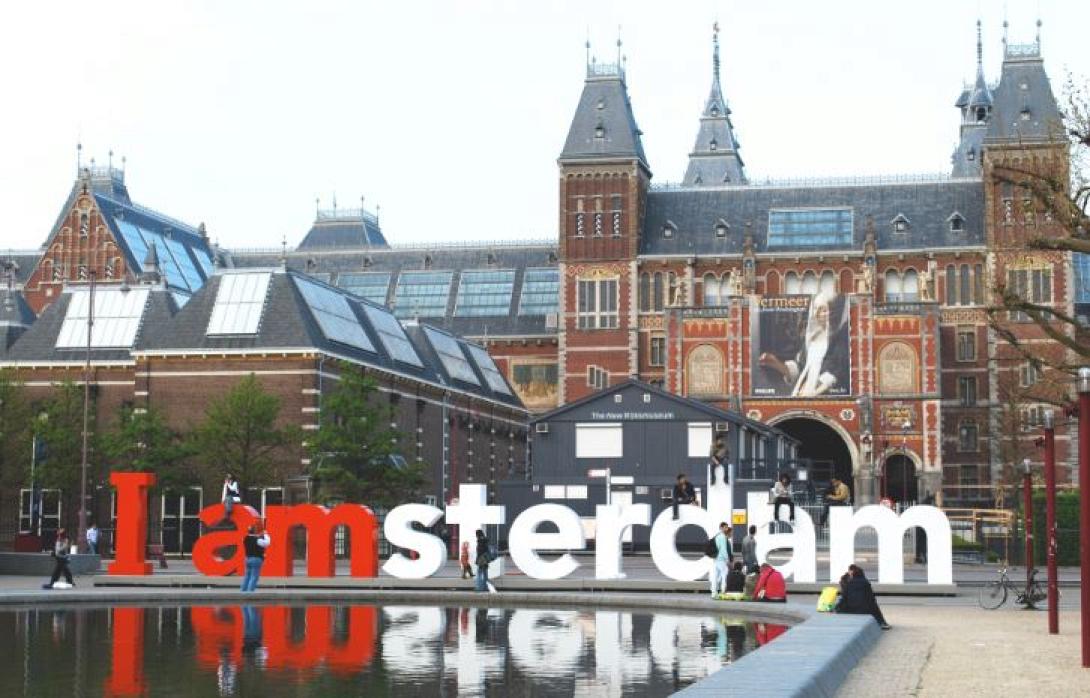 amsterntam.jpg