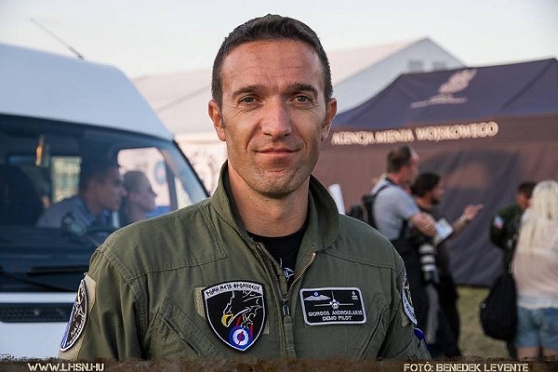 Εντυπωσιακές πτήσεις με το F-16 πάνω από τον Καράβολα από τον σμηναγό Γιώργο Ανδρουλάκη (φωτορεπορτάζ)