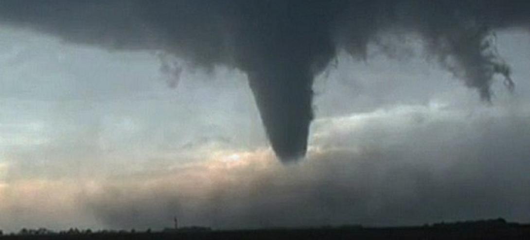 Ανεμοστρόβιλοι σαρώνουν τη Βουλγαρία