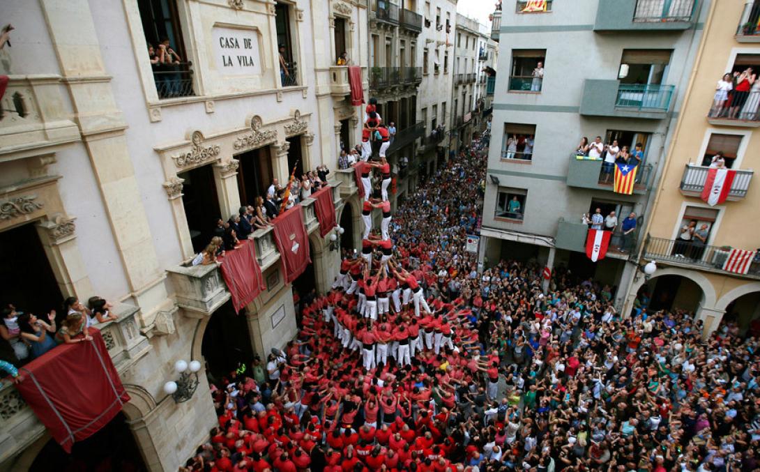 Θαυμάστε το ψηλότερο... ανθρώπινο κάστρο (βίντεο)
