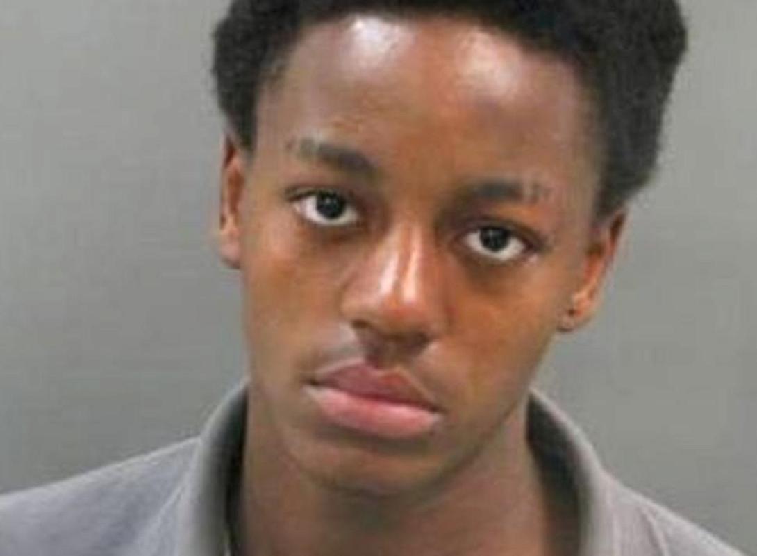 Ο Αντόνιο Μάρτιν είχε στρέψει το όπλο του στον αστυνομικό, αναφέρει έκθεση