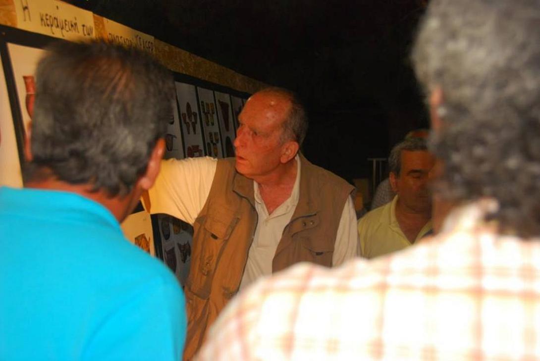 Αντώνης Ζώης