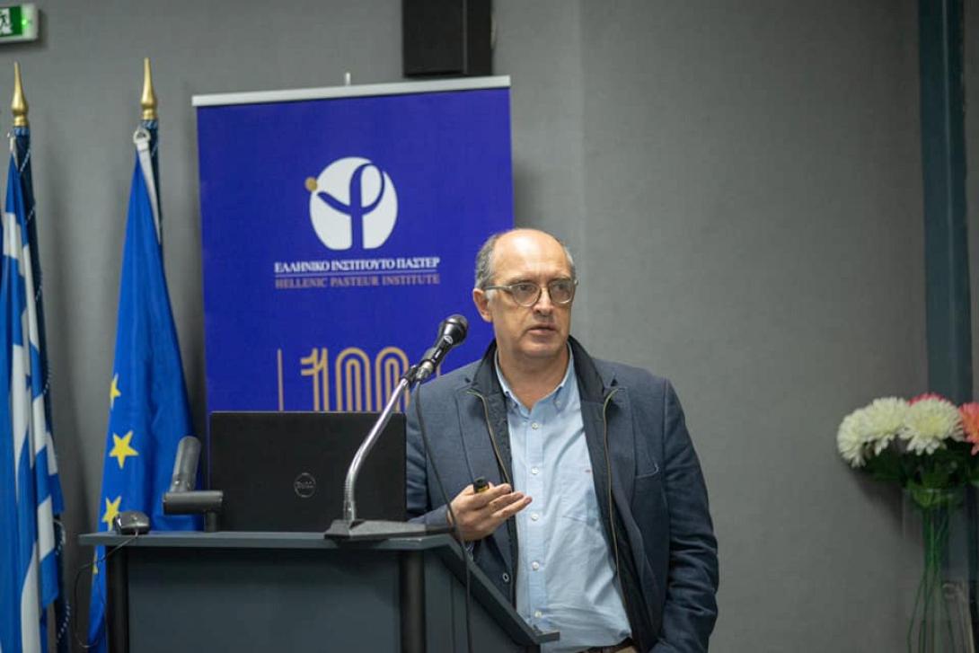 Αντώνης Παπαδάκης