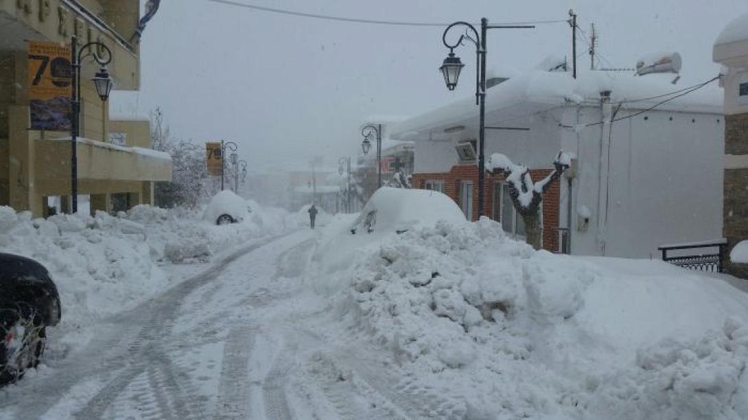 Κτηνοτρόφοι αποκλεισμένοι στ' Ανώγεια - "Παλιά χιονιά" λέει ο αντιδήμαρχος