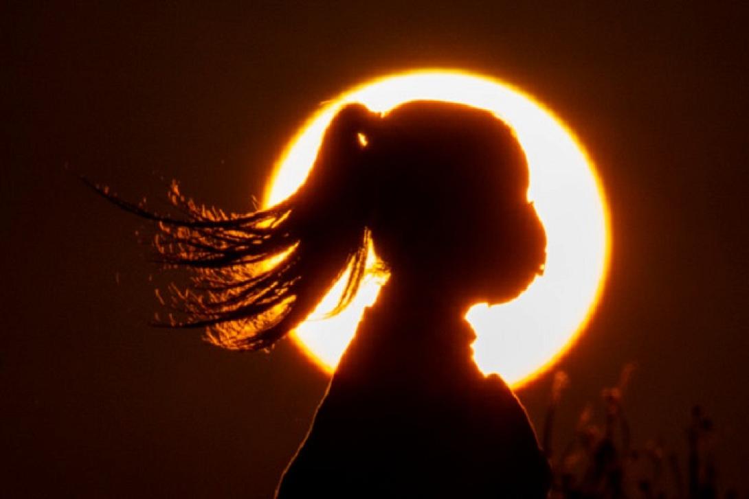 κορωνοϊός ήλιος