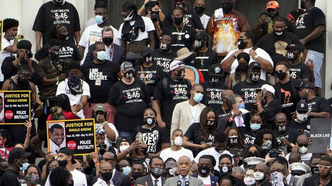 Χιλιάδες διαδηλωτές κατά του ρατσισμού στην 57η επέτειο ομιλίας του Μάρτιν Λούθερ Κινγκ