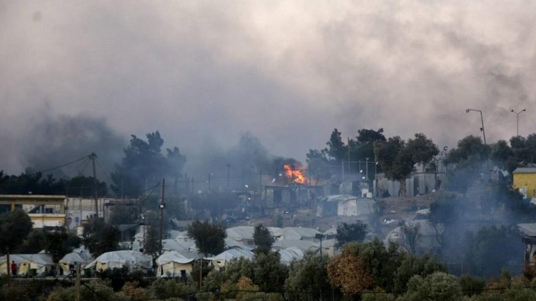 φωτιά μόρια