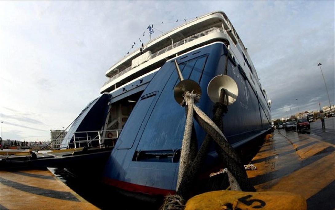 Απαγορευτικό απόπλου από τα λιμάνια Λαύριου και Ραφήνας 