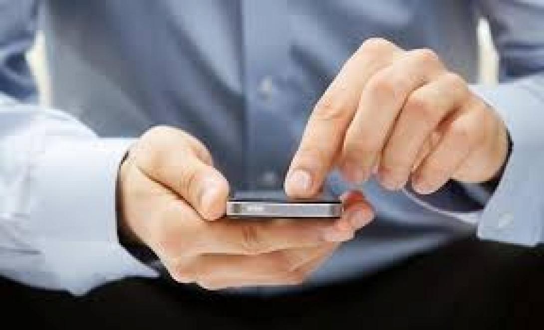 "Είμαι η κοπέλα που σε κοίταζε επίμονα" - Η απίστευτη απάτη με τα sms