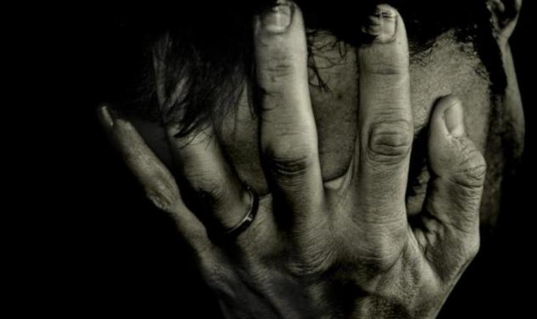 Απόπειρα αυτοκτονίας απο 75χρονη με καυστικό υγρό στο Γιόφυρο