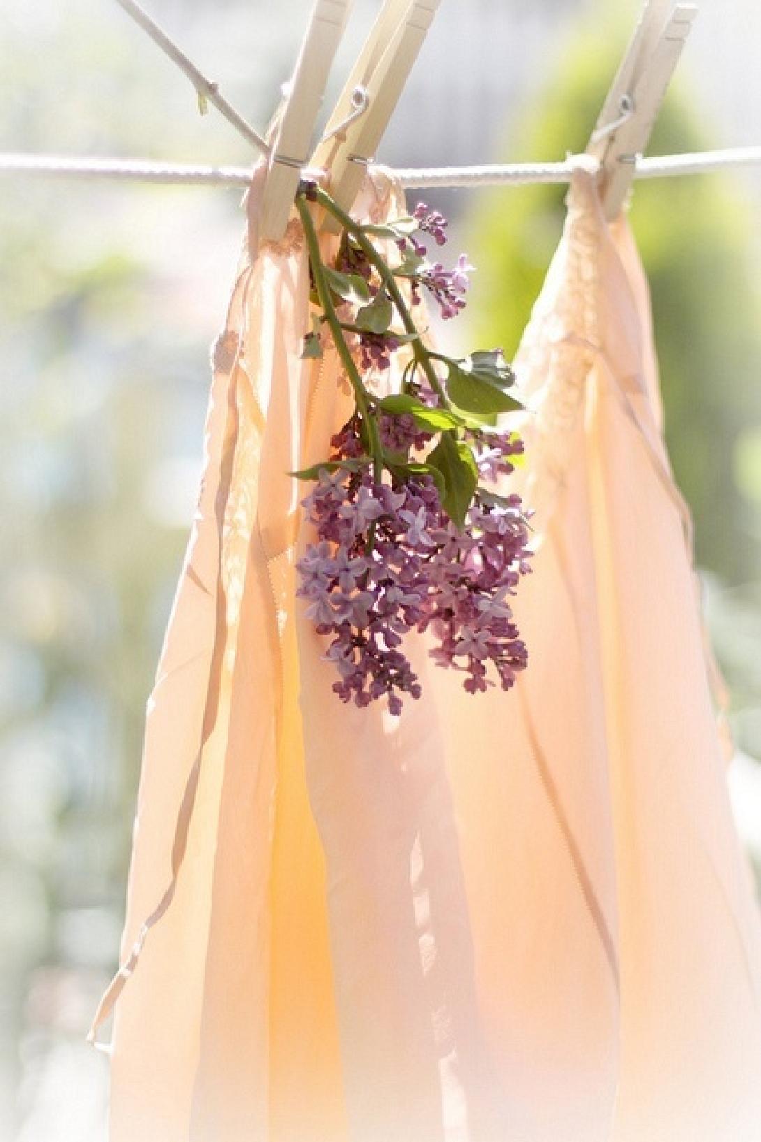 Φτιάξε μαλακτικό ρούχων με αιθέρια έλαια